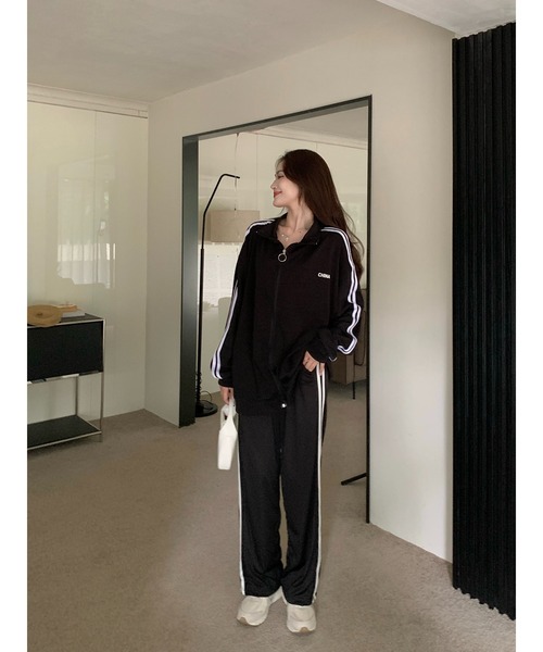 DEVICE（デバイス）の「ダブルライン シンプル ジャージ セットアップ