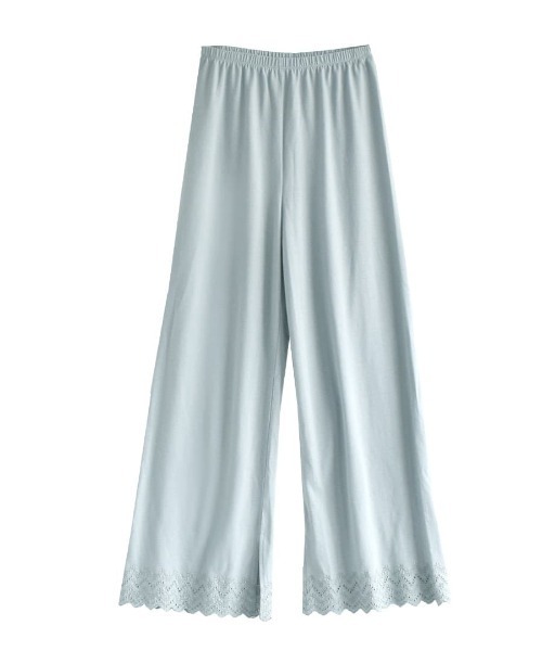 zootie（ズーティー）の「【レイヤードで見せるペチパンツ】 URBAN PLUS レースペチパンツ（その他パンツ・レディース・ブラック/オフホワイト/グレイッシュベージュ/ライトブルー/グレイッシュブルー/アイボリー/ネイビー/ライトベージュ/テラコッタ・フリー）」の13枚目の写真