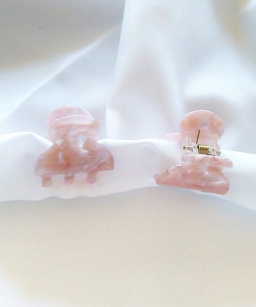 Alite cloth(アリーテクロス)の「ミニバンスクリップ 2個セット マーブルニュアンス(バレッタ/ヘアクリップ・レディース・オフホワイト/ブラック/ピンク/ブルー/ブラウン/グリーン/ピンク系その他/ホワイト/ダークブラウン/グリーン系その他/パープル/ベージュ/ネイビー/ブラウン系その他・FREE)」の7枚目の写真