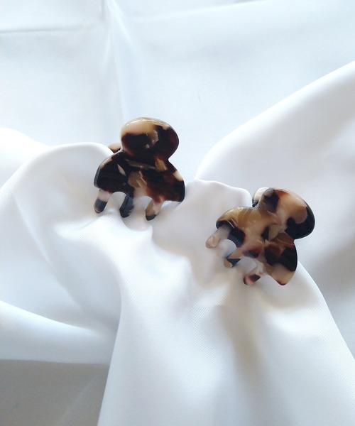 Alite cloth(アリーテクロス)の「ミニバンスクリップ 2個セット マーブルニュアンス(バレッタ/ヘアクリップ・レディース・オフホワイト/ブラック/ピンク/ブルー/ブラウン/グリーン/ピンク系その他/ホワイト/ダークブラウン/グリーン系その他/パープル/ベージュ/ネイビー/ブラウン系その他・FREE)」の6枚目の写真