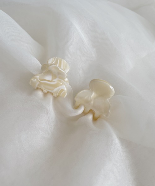 Alite cloth(アリーテクロス)の「ミニバンスクリップ 2個セット マーブルニュアンス(バレッタ/ヘアクリップ・レディース・オフホワイト/ブラック/ピンク/ブルー/ブラウン/グリーン/ピンク系その他/ホワイト/ダークブラウン/グリーン系その他/パープル/ベージュ/ネイビー/ブラウン系その他・FREE)」の3枚目の写真