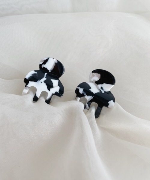 Alite cloth(アリーテクロス)の「ミニバンスクリップ 2個セット マーブルニュアンス(バレッタ/ヘアクリップ・レディース・オフホワイト/ブラック/ピンク/ブルー/ブラウン/グリーン/ピンク系その他/ホワイト/ダークブラウン/グリーン系その他/パープル/ベージュ/ネイビー/ブラウン系その他・FREE)」の4枚目の写真