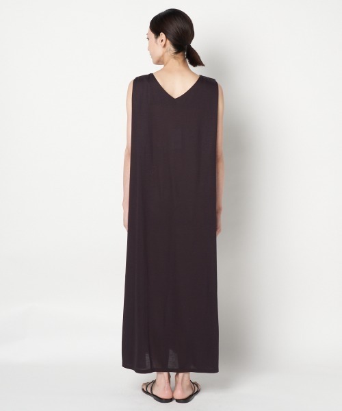 HELIOPOLE（エリオポール）の「VISCOSE ASYMMETRY TUCK OP（ワンピース・レディース・ダークブラウン/チャコールグレー/レッド・38）」の8枚目の写真