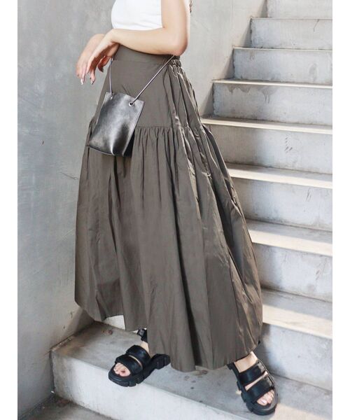 MURUA（ムルーア）の「ティアードフレアスカート（スカート・レディース・ベージュ/カーキ/グリーン/ブラック・FREE）」の4枚目の写真