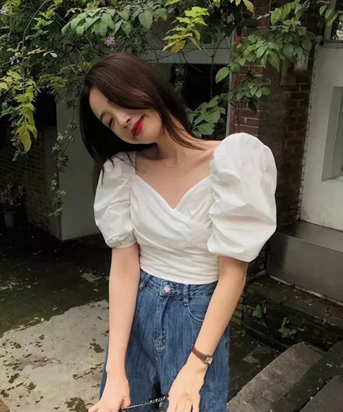 Auntie Rosa（アンティローザ）の「パフスリーブクロップドトップス（Tシャツ/カットソー・レディース・ホワイト/ブラック・FREE）」の6枚目の写真