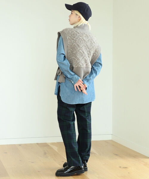 BeAMS DOT（ビームスドット）の「【WEB限定】BeAMS DOT / ジャカード ニットベスト（ベスト・レディース・ダークブラウン/ベージュ・FREE）」の4枚目の写真