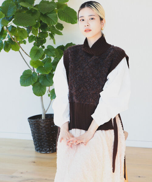 BeAMS DOT（ビームスドット）の「【WEB限定】BeAMS DOT / ジャカード ニットベスト（ベスト・レディース・ダークブラウン/ベージュ・FREE）」の22枚目の写真