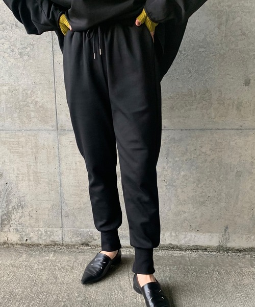 select MOCA by son（セレクトモカバイソン）の「リラックスリブスリットジョガーパンツ（スウェットパンツ・レディース・グレー/アイボリー/ブラック・FREE）」の3枚目の写真