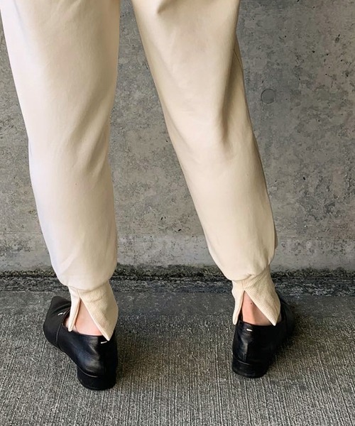 select MOCA by son（セレクトモカバイソン）の「リラックスリブスリットジョガーパンツ（スウェットパンツ・レディース・グレー/アイボリー/ブラック・FREE）」の8枚目の写真