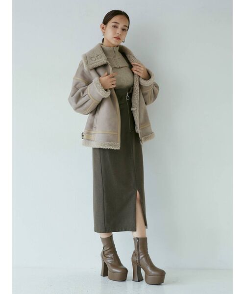 MURUA（ムルーア）の「ミドルフェイクムートン（ムートンコート・レディース・ベージュ/ブラウン/カーキ・1/2）」の8枚目の写真