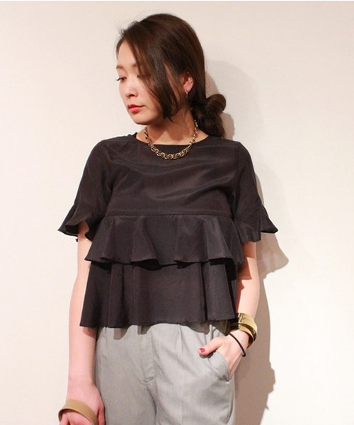 CROON A SONG（クルーンアソング）の「フリルブラウス（シャツ/ブラウス・レディース・ネイビー/ピンクベージュ/ホワイト・M）」の2枚目の写真