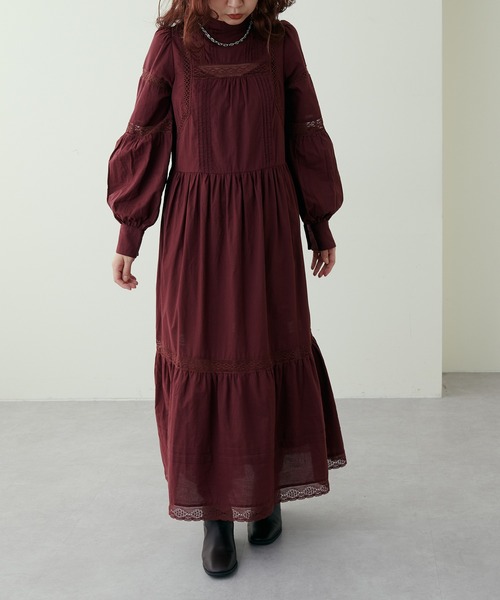 natural couture(ナチュラルクチュール)の「大人ナチュ/ヴィンテージライクレースワンピース(ワンピース・レディース・オフホワイト/ブラック/ボルドー・MEDIUM/LARGE)」の3枚目の写真