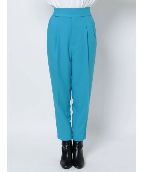 ELENDEEK(エレンディーク)の「ハイウエストタックテーパードパンツ(その他パンツ・レディース・ブラック/ネイビー/ブルー・01/02)」の21枚目の写真