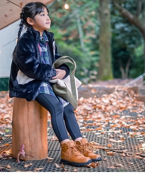 NIKE（ナイキ）の「NIKE ナイキ 17-22MANOA LTR (PS) マノア LTR PS KBQ5373 700WHEAT/WHEAT（ブーツ・キッズ・ブラウン・17/18/19/20/21/22.0cm）」の3枚目の写真