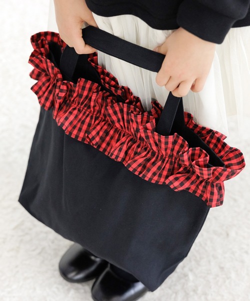 Bee des Bee(ビーデスビー)の「ギンガムチェック レッスントートバッグ(トートバッグ・キッズ・ブラック×ブラック/ブラック×レッド/ブラック・フリー)」の3枚目の写真