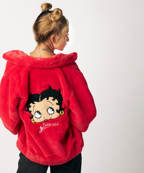 Guess(ゲス)の「GUESS Originals x Betty Boop Fur Jacket(その他アウター・レディース・レッド・X-SMALL/SMALL/MEDIUM)」の14枚目の写真