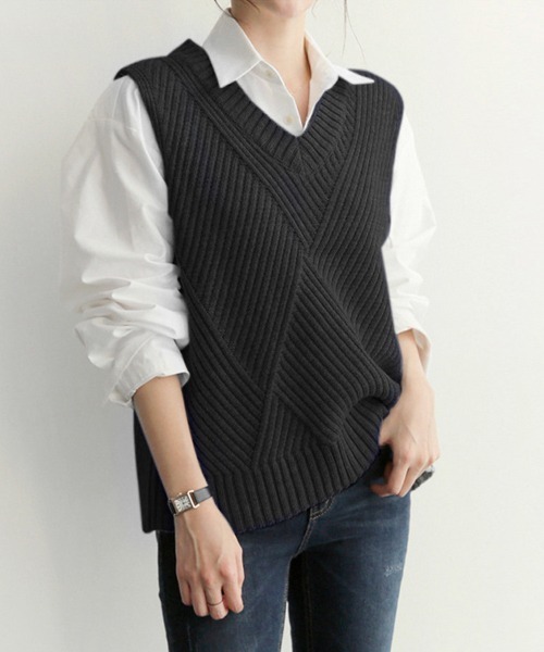 Doux Belle（ドゥーベル）の「Ｖネックデザインニットベスト（ベスト・レディース・ネイビー/グレー/ブラック/ベージュ・MEDIUM/SMALL/X-LARGE/LARGE）」の10枚目の写真