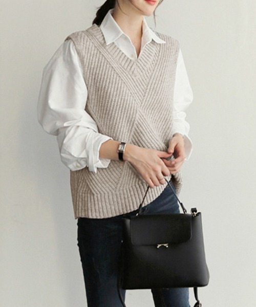 Doux Belle（ドゥーベル）の「Ｖネックデザインニットベスト（ベスト・レディース・ネイビー/グレー/ブラック/ベージュ・MEDIUM/SMALL/X-LARGE/LARGE）」の18枚目の写真