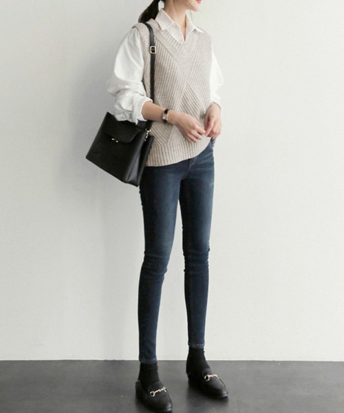 Doux Belle（ドゥーベル）の「Ｖネックデザインニットベスト（ベスト・レディース・ネイビー/グレー/ブラック/ベージュ・MEDIUM/SMALL/X-LARGE/LARGE）」の22枚目の写真