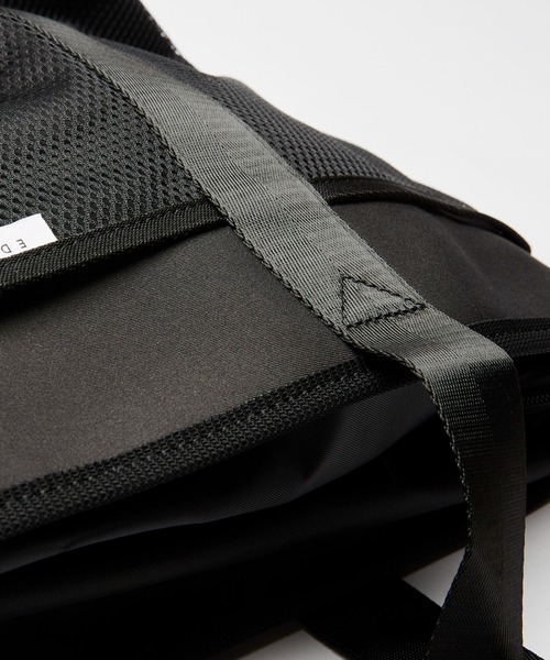 EDITA.（エディータ）の「ネオプレンスタイリッシュトート　A4収納 / 通勤（トートバッグ・レディース・チャコールグレー/ブラック/ダークグレー・FREE）」の10枚目の写真