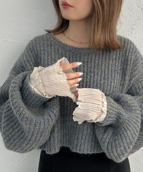 apres jour mignon（アプレジュールミニョン）の「プリーツアームウォーマー【ZOZOTOWN限定アイテム】（アームカバー・レディース・ライトベージュ/ブラック/オレンジ/グリーン・X-LARGE/フリー）」の5枚目の写真