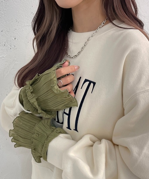 apres jour mignon（アプレジュールミニョン）の「プリーツアームウォーマー【ZOZOTOWN限定アイテム】（アームカバー・レディース・ライトベージュ/ブラック/オレンジ/グリーン・X-LARGE/フリー）」の9枚目の写真