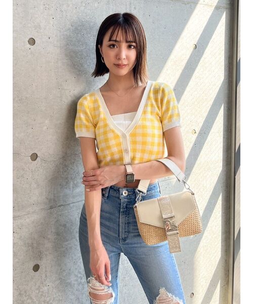 GYDA(ジェイダ)の「ギンガムチェックVネックニットカーディガン(カーディガン/ボレロ・レディース・ブラック/イエロー・FREE)」の5枚目の写真