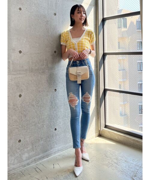 GYDA(ジェイダ)の「ギンガムチェックVネックニットカーディガン(カーディガン/ボレロ・レディース・ブラック/イエロー・FREE)」の6枚目の写真