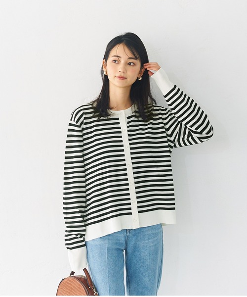 coca(coca)(コカ)の「フェイクパール釦ニットカーディガン(カーディガン/ボレロ・レディース・アイボリー/その他/ブラック・M/L)」の4枚目の写真