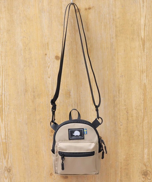 SCANDINAVIAN FOREST（スカンジナビアン・フォレスト）の「撥水ナイロン 軽量 ミニリュック型 ポシェット（ショルダーバッグ・レディース・グレー/ブラック/ベージュ/ブラウン/ブルー・FREE）」の4枚目の写真