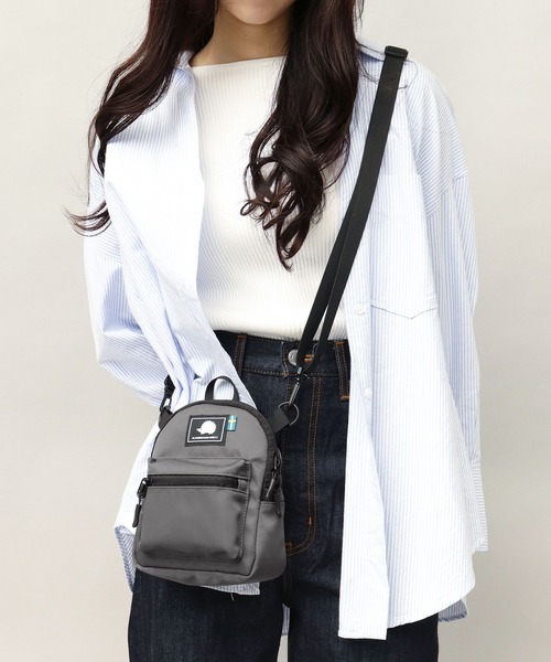 撥水ナイロン 軽量 ミニリュック型 ポシェット（ショルダーバッグ