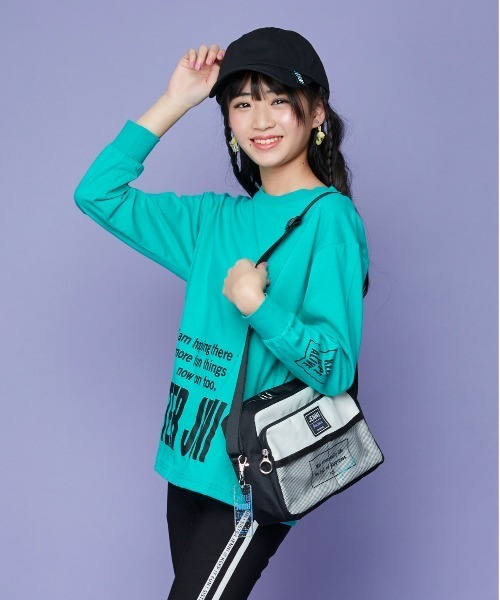 JENNI（ジェニィ）の「クリアチャーム付きショルダーバッグ（ショルダーバッグ・キッズ・ラベンダー/ブラック/オフホワイト・F）」の2枚目の写真