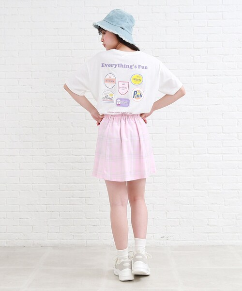 PINK-latte（ピンクラテ）の「◆ワッペンデザインバックプリントTシャツ（Tシャツ/カットソー・キッズ・オフホワイト/ブラック/ワインレッド/グリーン・14/15 /16）」の22枚目の写真