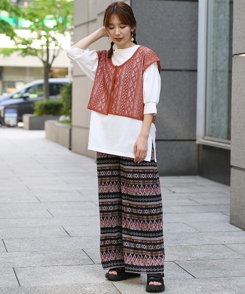 チチカカ(チチカカ)の「キカ柄プリーツワイドパンツ(その他パンツ・レディース・ネイビー/ブラック/ホワイト・FREE)」の6枚目の写真