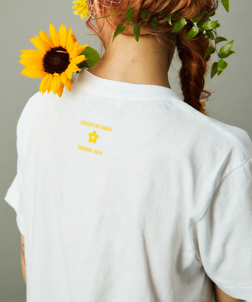 CONVERSE TOKYO（コンバーストウキョウ）の「【 CONVERSE TOKYO×カードキャプターさくら 】ケロちゃんワッペンTEE（Tシャツ/カットソー・レディース・ホワイト/ブラック・FREE）」の5枚目の写真