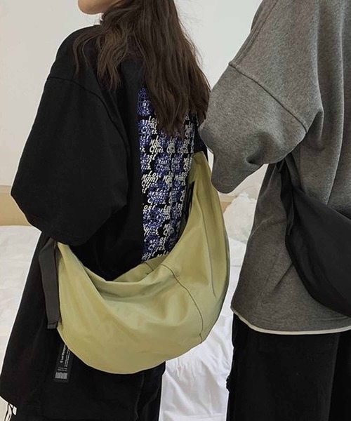 NANEA(ナネア)の「ボディー ショルダーバッグ(ショルダーバッグ・レディース・ベージュ/カーキ/ブラック/サックスブルー・フリ-)」の3枚目の写真