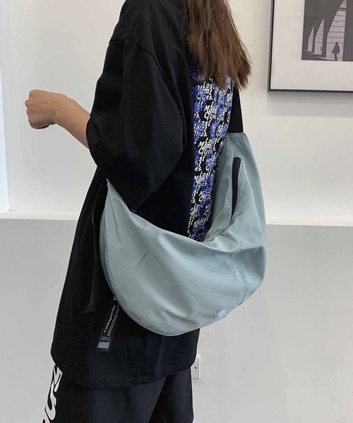 NANEA(ナネア)の「ボディー ショルダーバッグ(ショルダーバッグ・レディース・ベージュ/カーキ/ブラック/サックスブルー・フリ-)」の4枚目の写真