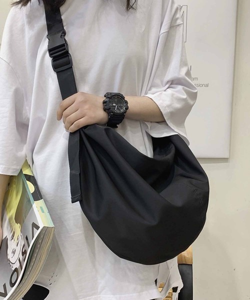 NANEA(ナネア)の「ボディー ショルダーバッグ(ショルダーバッグ・レディース・ベージュ/カーキ/ブラック/サックスブルー・フリ-)」の8枚目の写真