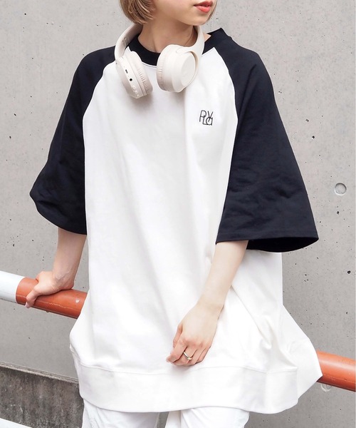 tiptop(ティップトップ)の「ラグランロゴBIGプルオーバー(Tシャツ/カットソー・レディース・A/パープル/アイボリー/ブラック/グレー・FREE)」の5枚目の写真