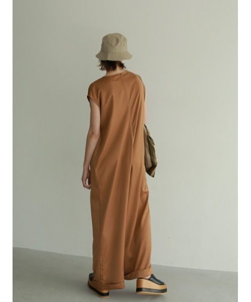 AMAIL(アマイル)の「Rollcake cover all(つなぎ/オールインワン・レディース・ブラック/ライトブラウン・FREE)」の3枚目の写真