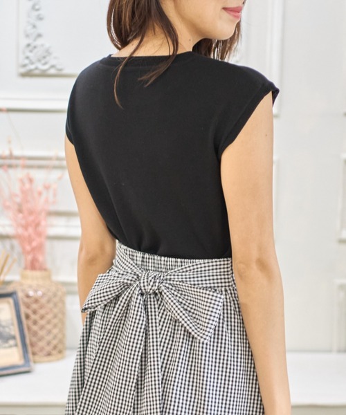 tocco closet(トッコ クローゼット)の「ビジュー付きフラワー刺繍シャリ感ニットプルオーバー(ニット/セーター・レディース・ブラック/アイボリー/モカ・M)」の18枚目の写真