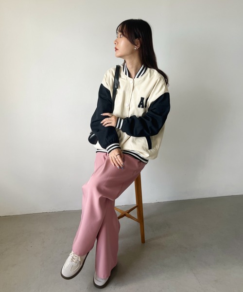 CLEA（クレア）の「ワンポイント刺繍 配色オーバーサイズスタジャン（スタジャン・レディース・ブラック/アイボリー・FREE）」の7枚目の写真