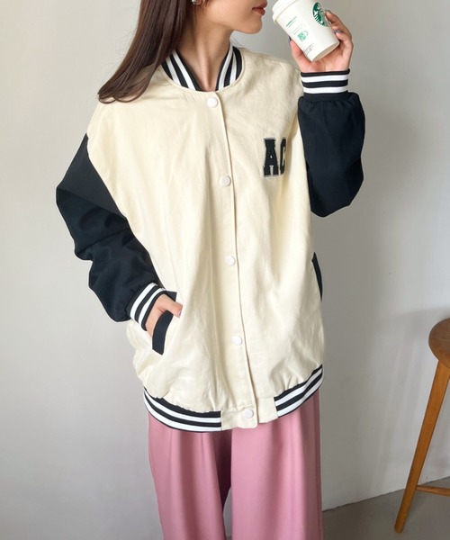 CLEA（クレア）の「ワンポイント刺繍 配色オーバーサイズスタジャン（スタジャン・レディース・ブラック/アイボリー・FREE）」の5枚目の写真