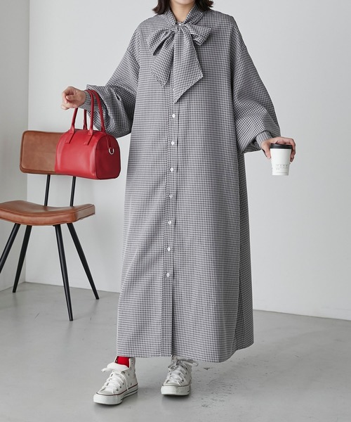 BONLECILL（ボンルシール）の「2way ボリュームスリーブ クラシカルボウタイリボンシャツワンピース（シャツワンピース・レディース・ブルー/ネイビー系/オフホワイト/ブラック系・FREE）」の11枚目の写真