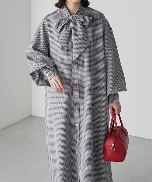 BONLECILL（ボンルシール）の「2way ボリュームスリーブ クラシカルボウタイリボンシャツワンピース（シャツワンピース・レディース・ブルー/ネイビー系/オフホワイト/ブラック系・FREE）」の15枚目の写真