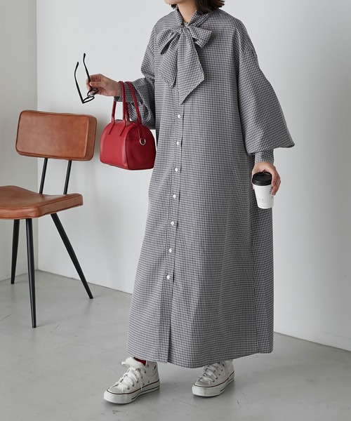 BONLECILL（ボンルシール）の「2way ボリュームスリーブ クラシカルボウタイリボンシャツワンピース（シャツワンピース・レディース・ブルー/ネイビー系/オフホワイト/ブラック系・FREE）」の21枚目の写真