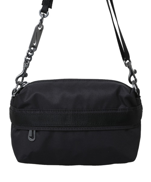 NIKE(ナイキ)の「NIKE WMNS NSW FUTURA CROSSBODY CW9304-010(ショルダーバッグ・レディース・ブラック・ONE SIZE)」の4枚目の写真