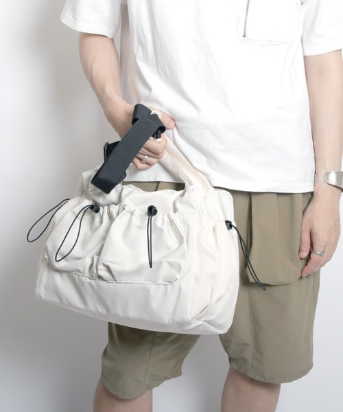 MASSIVE STORE(マッシブストア)の「【recomend selection/セレクト】quadruple pocket drawstring bag 4つの巾着ポケットショルダーバッグ(ショルダーバッグ・メンズ・グレー/ブラック/ホワイト・FREE)」の1枚目の写真