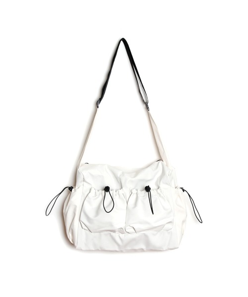 MASSIVE STORE(マッシブストア)の「【recomend selection/セレクト】quadruple pocket drawstring bag 4つの巾着ポケットショルダーバッグ(ショルダーバッグ・メンズ・グレー/ブラック/ホワイト・FREE)」の4枚目の写真