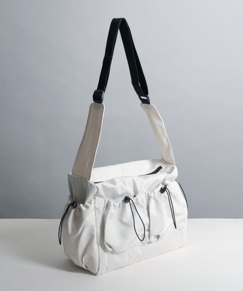 MASSIVE STORE(マッシブストア)の「【recomend selection/セレクト】quadruple pocket drawstring bag 4つの巾着ポケットショルダーバッグ(ショルダーバッグ・メンズ・グレー/ブラック/ホワイト・FREE)」の19枚目の写真